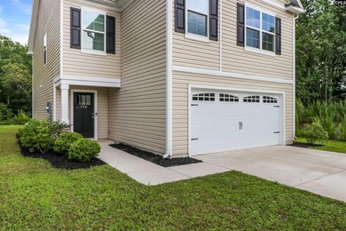 Welcome to Wimbee! This inviting 4-bedroom, 2.5-bath home sits - photo 4