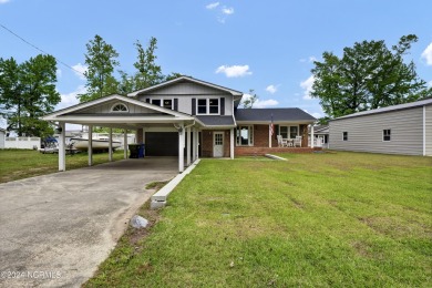 Lake Home For Sale in Lake Waccamaw, North Carolina