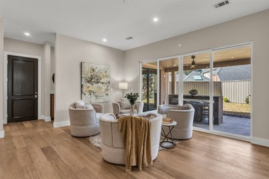 Designed for both sophisticated entertaining & comfortable - photo 15