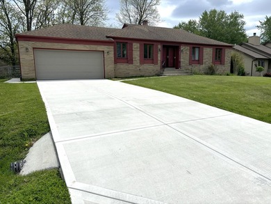 RARE All-Brick Ranch Home with a FULL Basement! Wake up to - photo 2