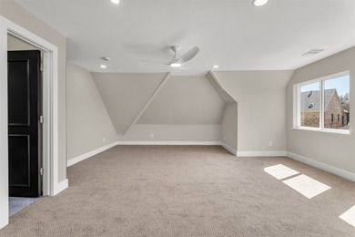 Designed for both sophisticated entertaining & comfortable - photo 34
