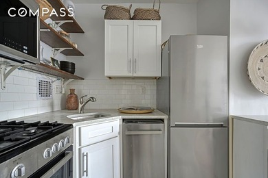What don't you expect from a studio? A view? A washer dryer? a - photo 6