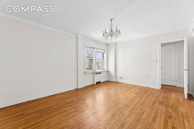 Welcome to your very own sanctuary in north Riverdale! This - photo 8