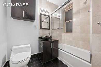 This Central Park South 1br prewar condo is ideal for a pied- - photo 5