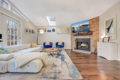 Beautifully Updated Home in The Hideout - North Section - photo 13