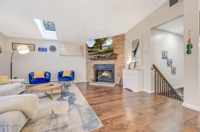 Beautifully Updated Home in The Hideout - North Section - photo 14