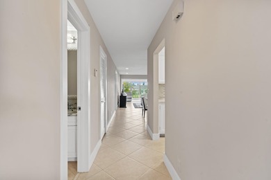 Welcome to this beautifully maintained 2-bedroom, 2-bath condo - photo 4