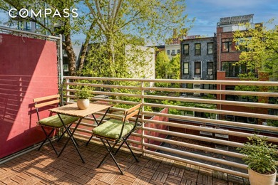Welcome to your new Harlem oasis. This 2-bedroom, 1-bathroom - photo 8