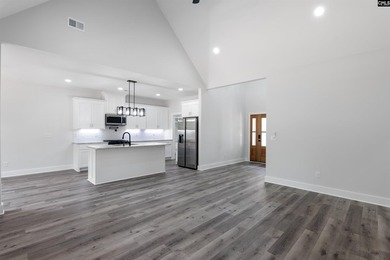 Beautiful new custom home located in a desirable Lake Murray - photo 21