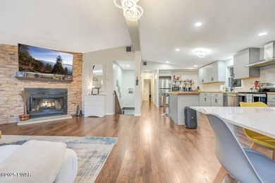 Beautifully Updated Home in The Hideout - North Section - photo 23