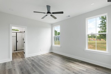 Beautiful new custom home located in a desirable Lake Murray - photo 25