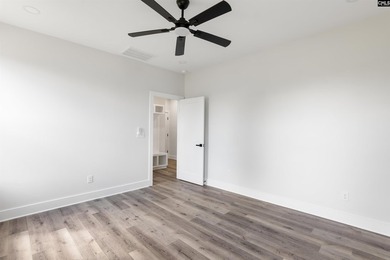 Beautiful new custom home located in a desirable Lake Murray - photo 26