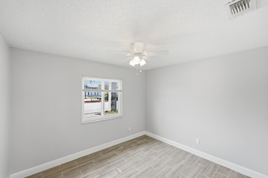 Completely redone and ready to impress! This 3BR/2BA home has - photo 30
