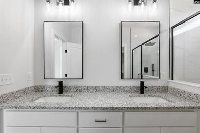 Beautiful new custom home located in a desirable Lake Murray - photo 31