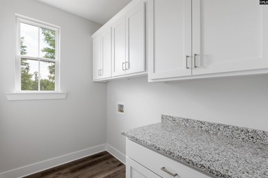 Beautiful new custom home located in a desirable Lake Murray - photo 33