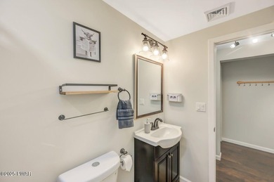 Beautifully Updated Home in The Hideout - North Section - photo 40