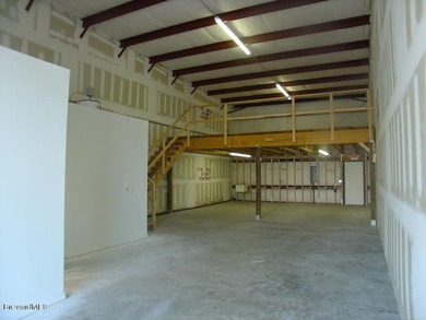 This is a Office/Warehouse/Flex Space, with Electric roll up - photo 3