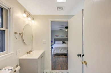Beautifully Updated Home in The Hideout - North Section - photo 46