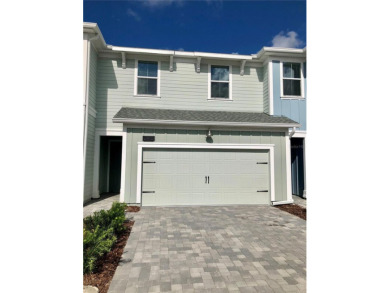 Lake Townhome/Townhouse For Sale in Kissimmee, Florida