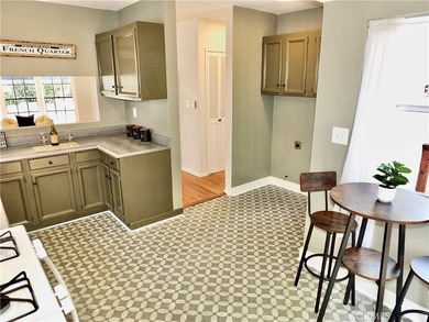 Live in the heart of Belmont Heights and own a piece of history - photo 9