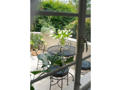 This Wagener Terrace residence offers luxury living in one of - photo 14