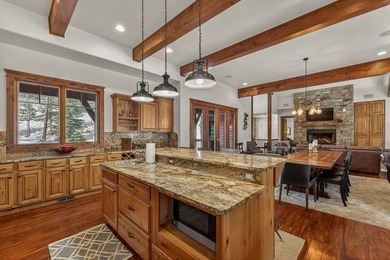 Custom mountain chalet tucked into the trees at Tamarack Resort - photo 17