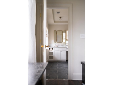 This Wagener Terrace residence offers luxury living in one of - photo 24