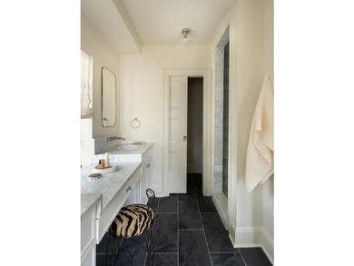 This Wagener Terrace residence offers luxury living in one of - photo 26