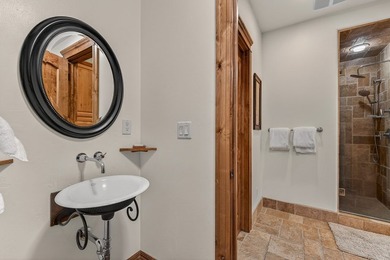 Custom mountain chalet tucked into the trees at Tamarack Resort - photo 36