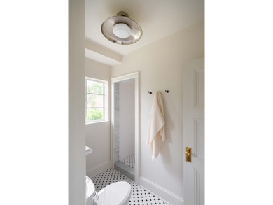 This Wagener Terrace residence offers luxury living in one of - photo 41