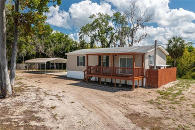 Reedy Lake Home For Sale in Frostproof Florida
