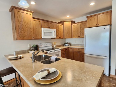 LUXURY LIVING AT AN AFFORDABLE PRICE! GARDEN PARK VILLAGE CONDOS - photo 3