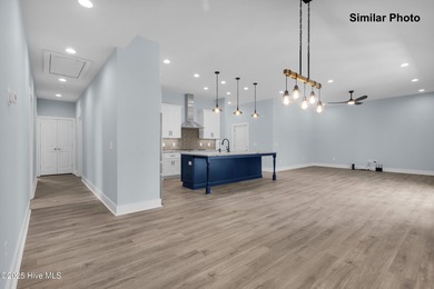 Welcome to The Cloisters, an amazing waterfront community in - photo 4