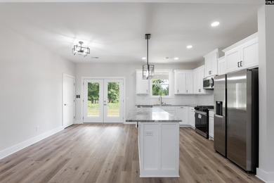 Beautiful new custom home located in a desirable Lake Murray - photo 11