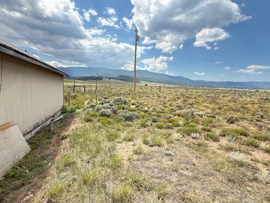 Built in 1945, this iconic hidden gem offers both stunning lake - photo 13