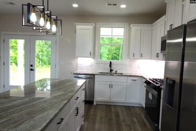 Beautiful new custom home located in a desirable Lake Murray - photo 16