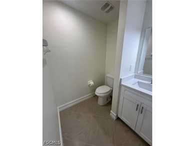 Beautifully renovated 3-bedroom, 2-bathroom home with a den - photo 24