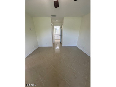 Beautifully renovated 3-bedroom, 2-bathroom home with a den - photo 29