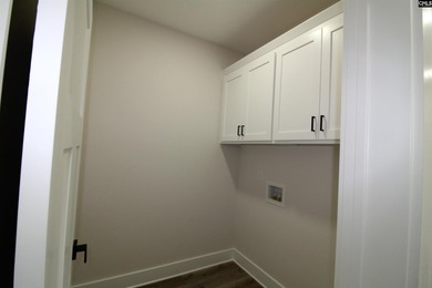 Beautiful new custom home located in a desirable Lake Murray - photo 30