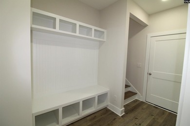 Beautiful new custom home located in a desirable Lake Murray - photo 31