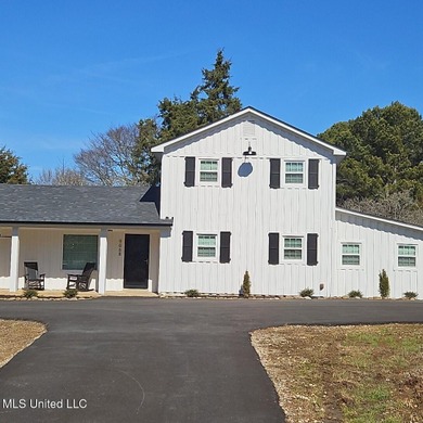 Lake Home For Sale in Olive Branch, Mississippi