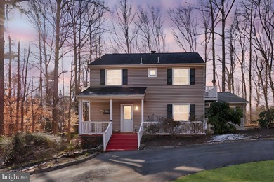 Welcome home to Lake Anna and Dukes Plantation! This stunning - photo 3