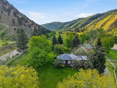 Set within the breathtaking and private Skalkaho Valley, Banks - photo 11