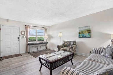 Charming 2-bedroom, 2-bath condo Sold fully furnished! Brand new - photo 7