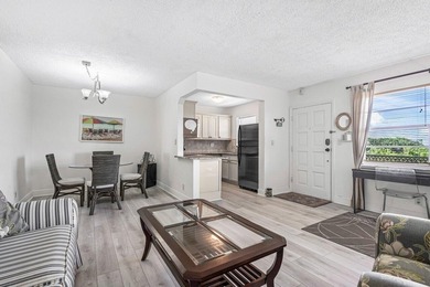 Charming 2-bedroom, 2-bath condo Sold fully furnished! Brand new - photo 9