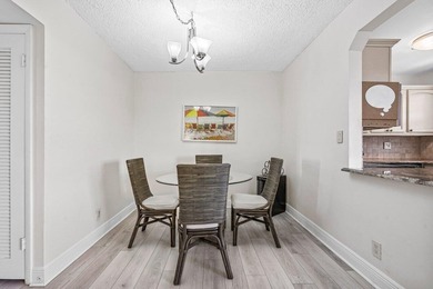 Charming 2-bedroom, 2-bath condo Sold fully furnished! Brand new - photo 10