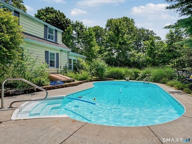 Welcome home to this charming Cape nestled in a sought-after - photo 28