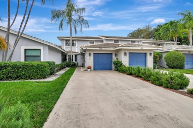 (private lake, pond, creek) Townhome/Townhouse For Sale in Deerfield Beach Florida