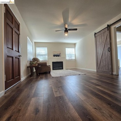 Rare Sun Valley opportunity on a level 8,480 sq. ft. lot - photo 5
