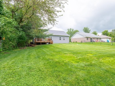This well-maintained, custom-built home offers 3 bedrooms plus - photo 50